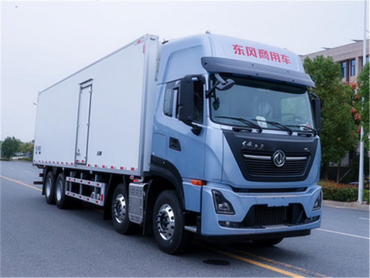 東風(fēng)天龍前四后八9.6米冷藏車